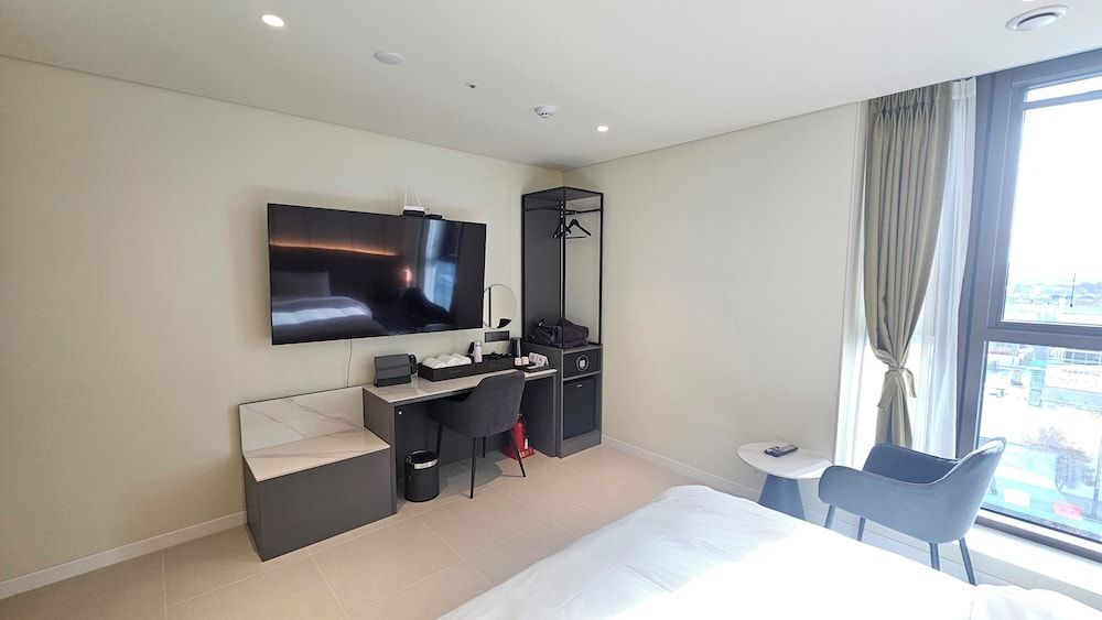 The Gleam Hotel Standard Double Room 8