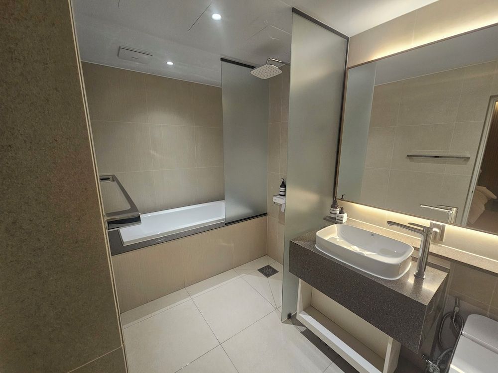 The Gleam Hotel Standard Double Room 6