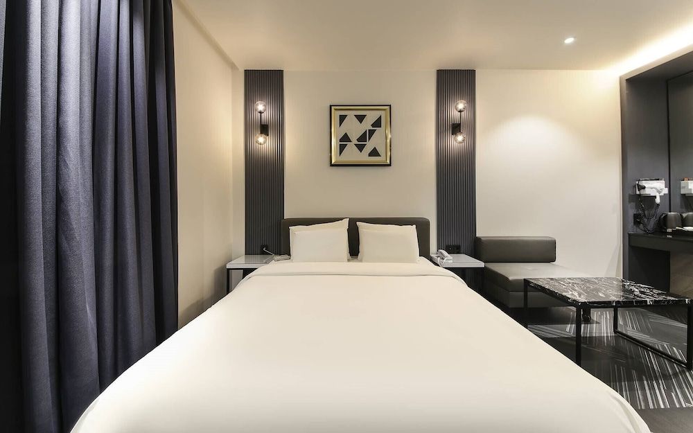 Hotel Azit - Sinsigaji Premium Double Room, Private Bathroom, City View 5