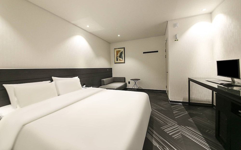 Hotel Azit - Sinsigaji Deluxe Double Room, Private Bathroom, City View 4