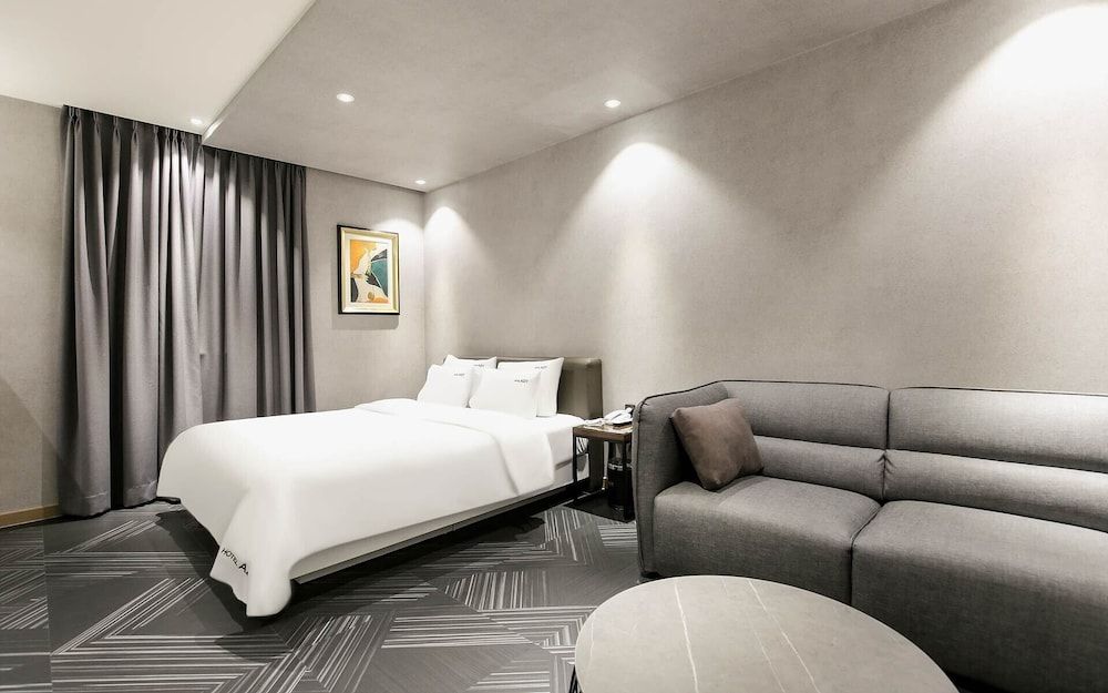 Hotel Azit - Sinsigaji Premium Double Room, Private Bathroom, City View 2