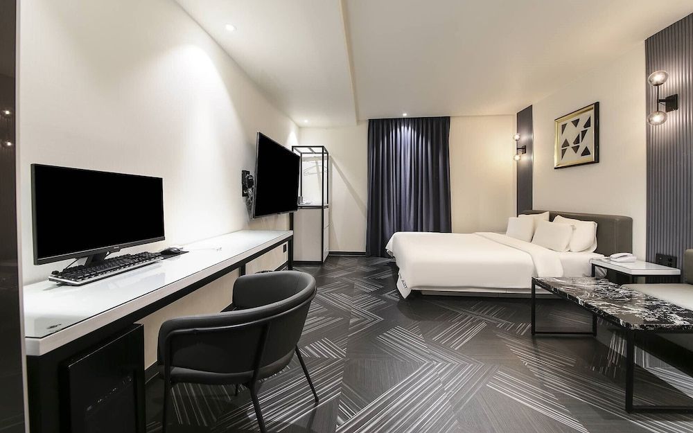 Hotel Azit - Sinsigaji Premium Double Room, Private Bathroom, City View 27