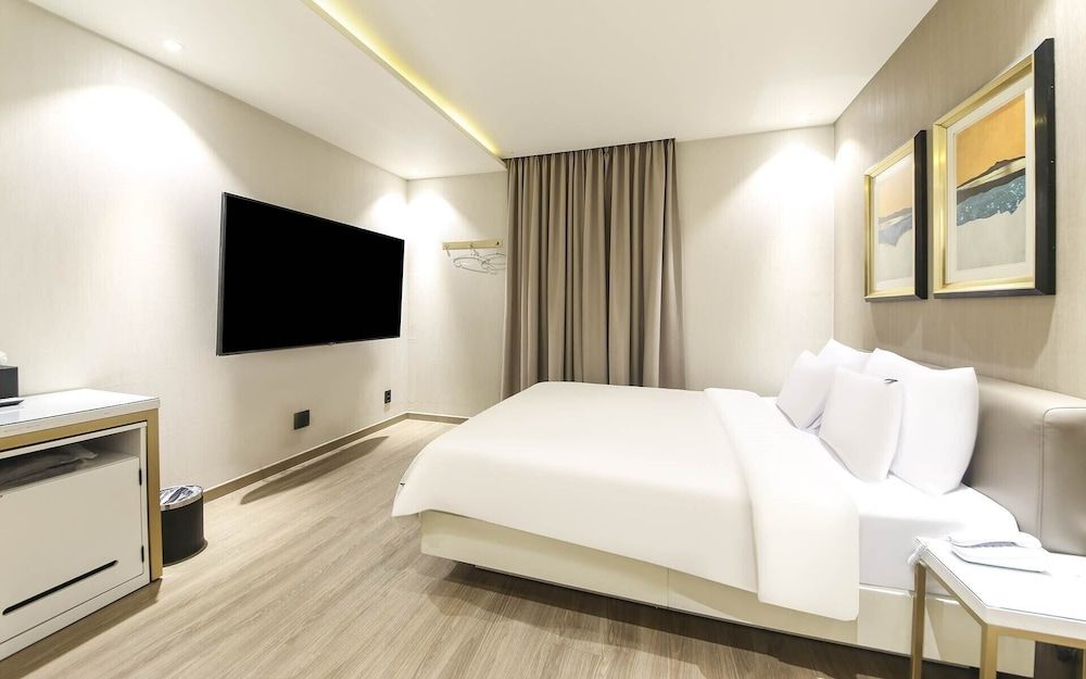 Hotel Azit - Sinsigaji Premium Double Room, Private Bathroom, City View 10