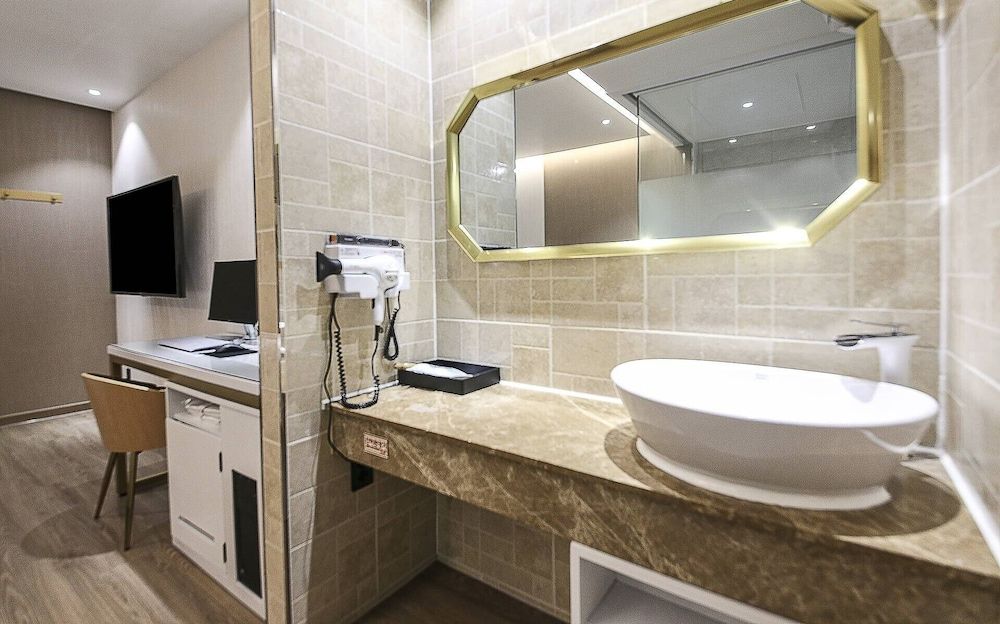 Hotel Azit - Sinsigaji Deluxe Double Room, Private Bathroom, City View 14