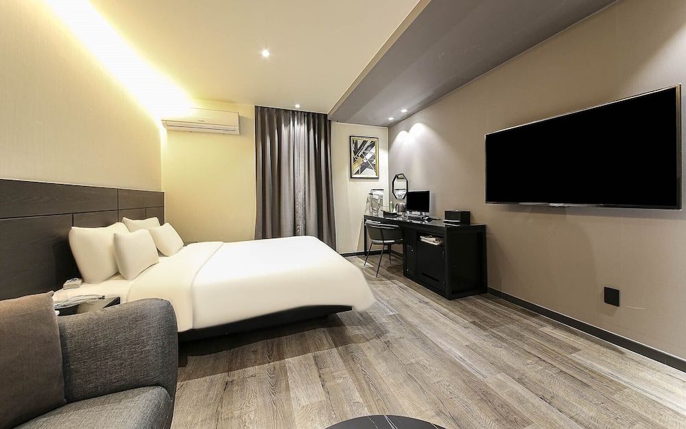 Hotel Azit - Sinsigaji Deluxe Double Room, Private Bathroom, City View 10