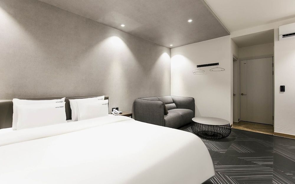 Hotel Azit - Sinsigaji Premium Double Room, Private Bathroom, City View 7