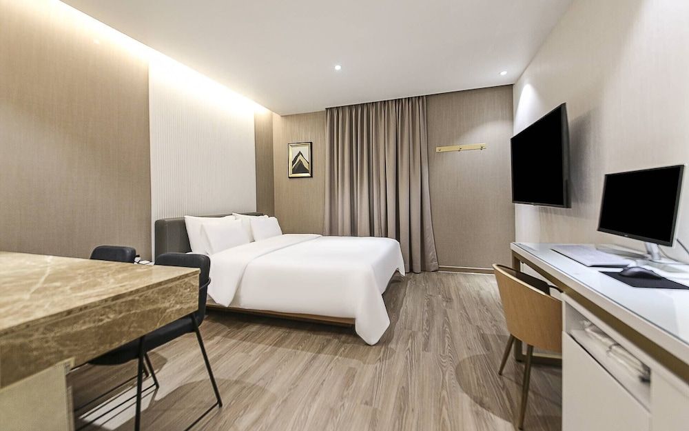 Hotel Azit - Sinsigaji Deluxe Double Room, Private Bathroom, City View 5