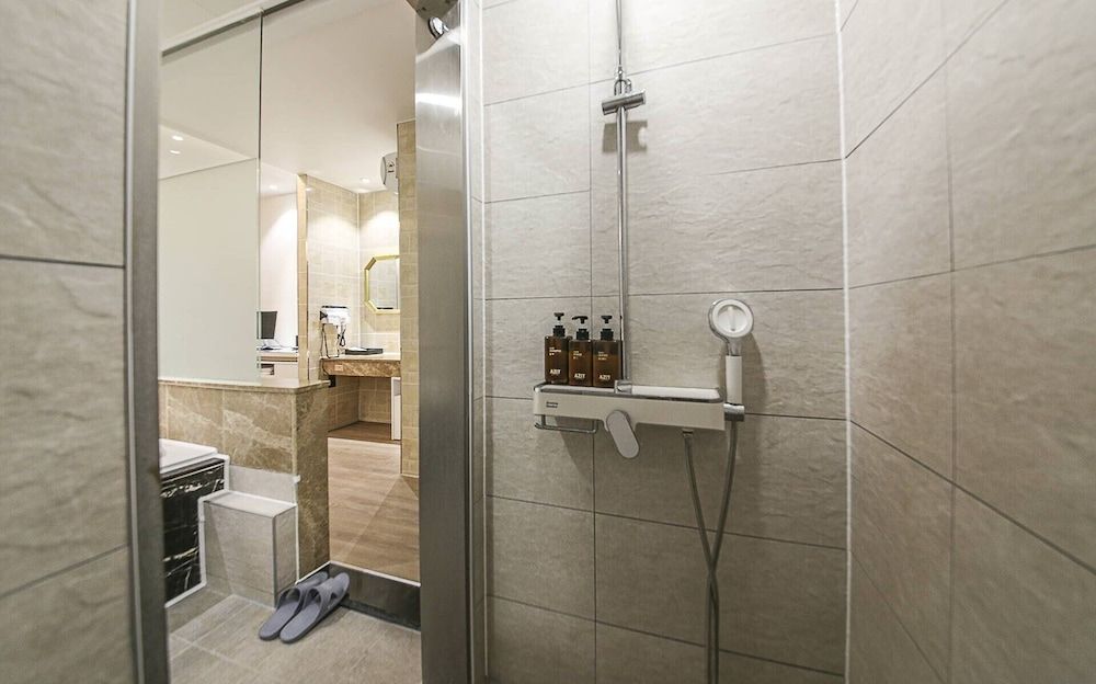 Hotel Azit - Sinsigaji Deluxe Double Room, Private Bathroom, City View 15