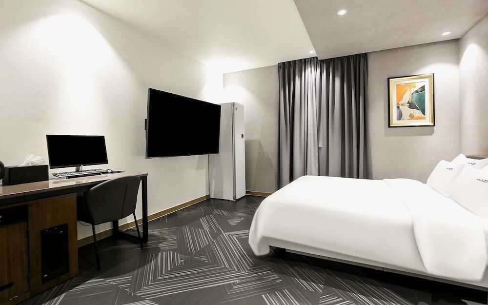 Hotel Azit - Sinsigaji Premium Double Room, Private Bathroom, City View 6