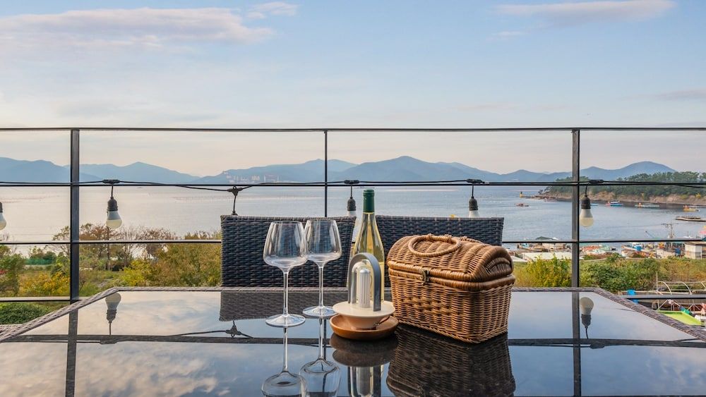 Geoje Ahat Spa Pension Basic Room, 1 Bedroom (Room 301) 6