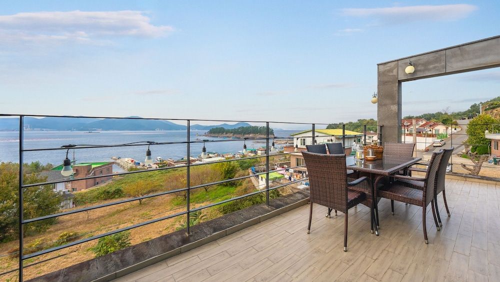 Geoje Ahat Spa Pension Basic Room, 1 Bedroom (Room 301) 5