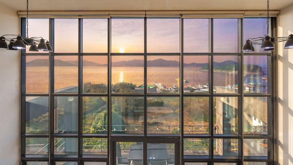 Geoje Ahat Spa Pension Basic Room, 1 Bedroom (Room 302) 4