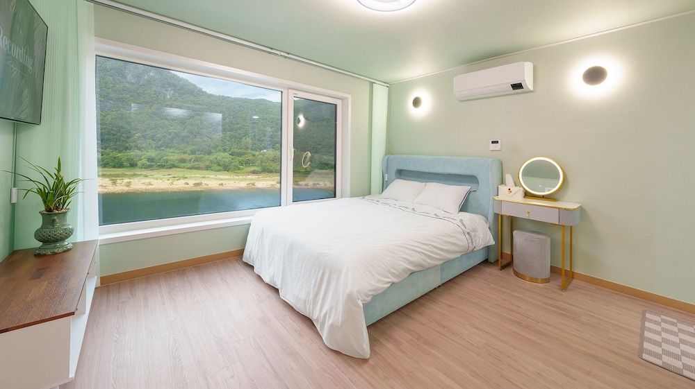 Danyang Greennarae Dokche Poolvilla Pens Basic Room, 2 Bedrooms (Riverview Pool Villa (BBQ, Spa, 2BR)) 3