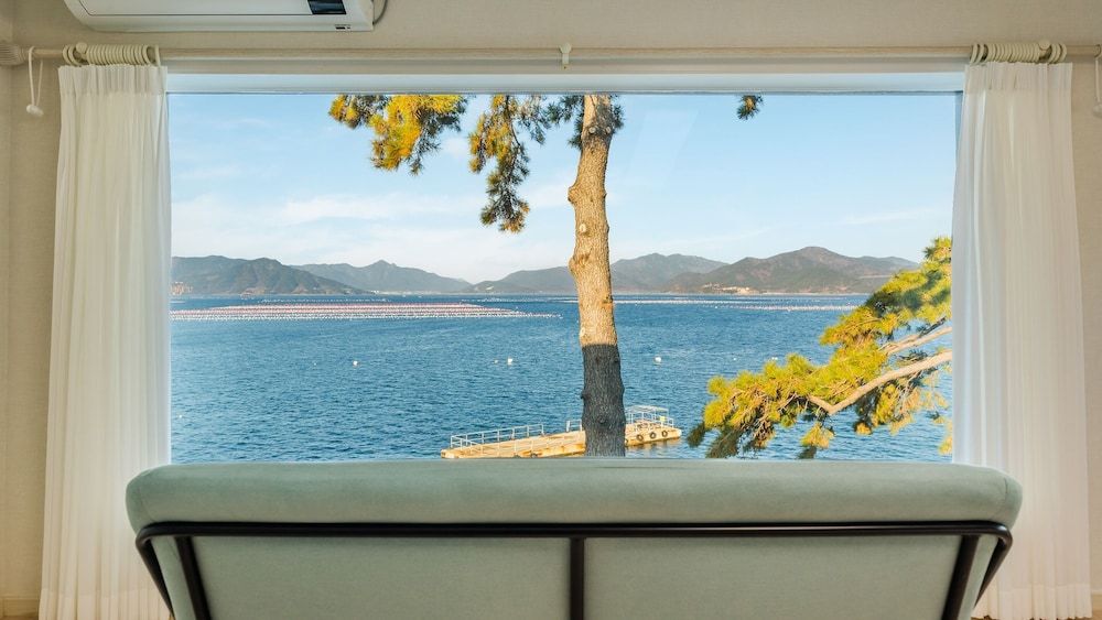 Geoje Daol Pool Villa Pension Basic Room, 1 Bedroom (Room 103) 5