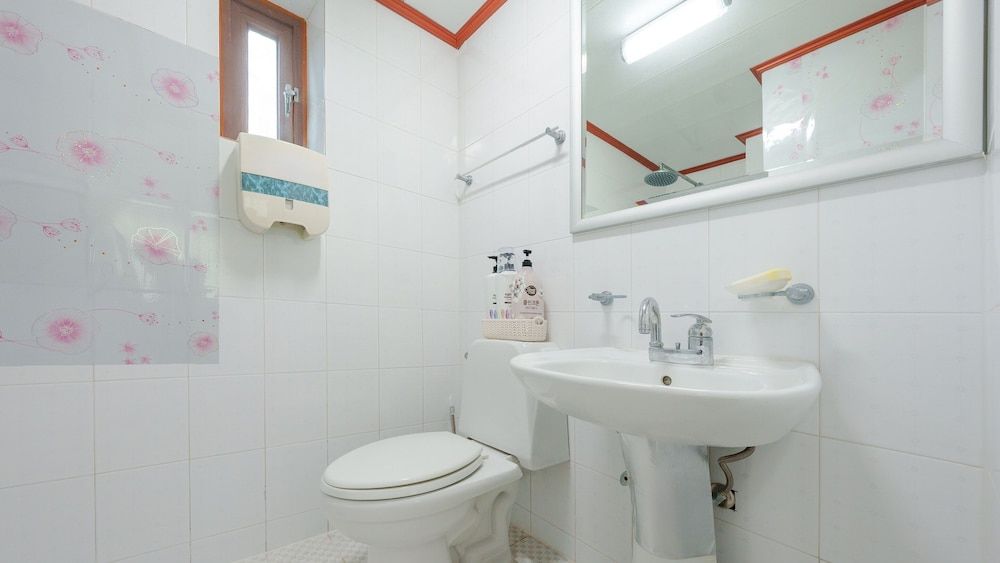 Taean Norabureo Pet Pension Basic Room, 1 Bedroom (blue 202) 3