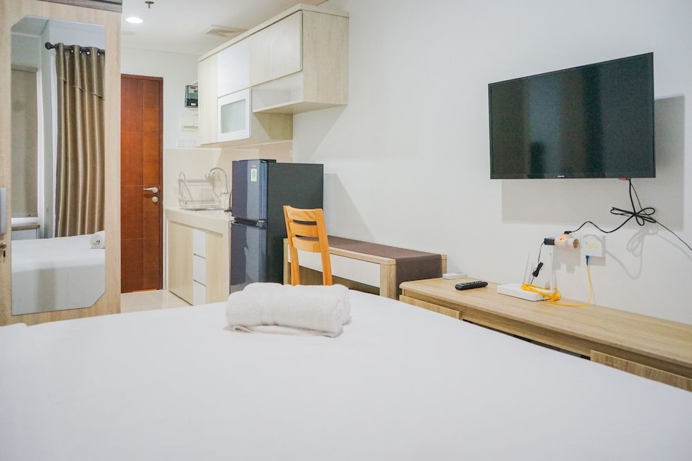 Cozy and Comfy Studio Springwood Apartment Room 9