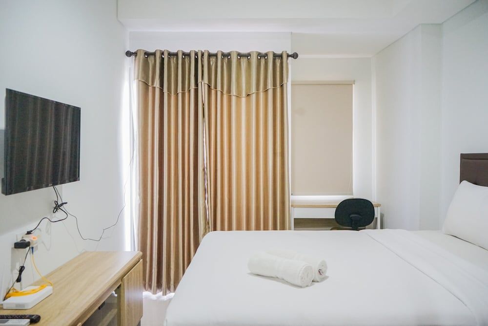 Cozy and Comfy Studio Springwood Apartment Room 3