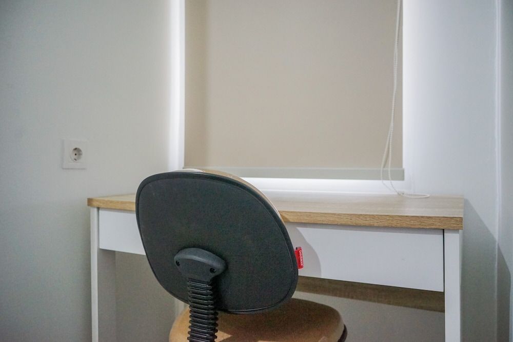 Cozy and Comfy Studio Springwood Apartment Room 10