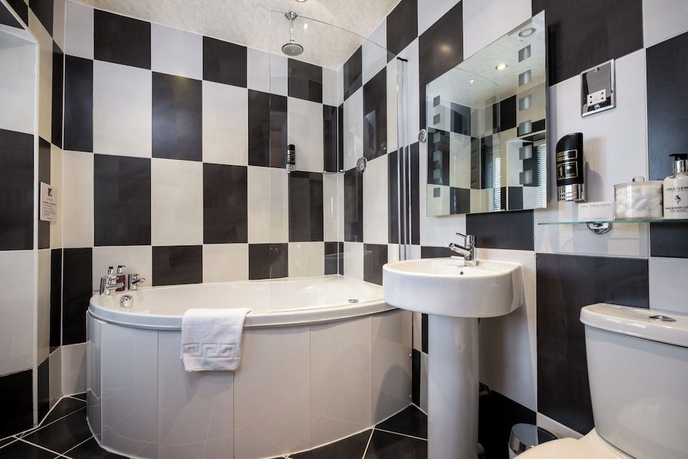 Howbeck Guest House Deluxe Room 5