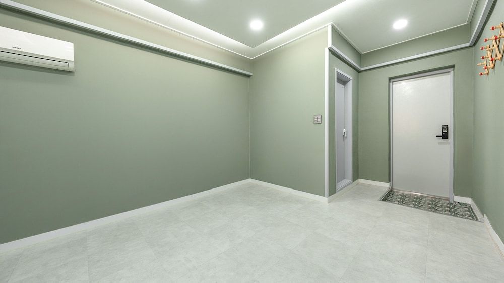 Hongcheon White Hill Pension Basic Room, 1 Bedroom (Hill 5 (Mountain View))