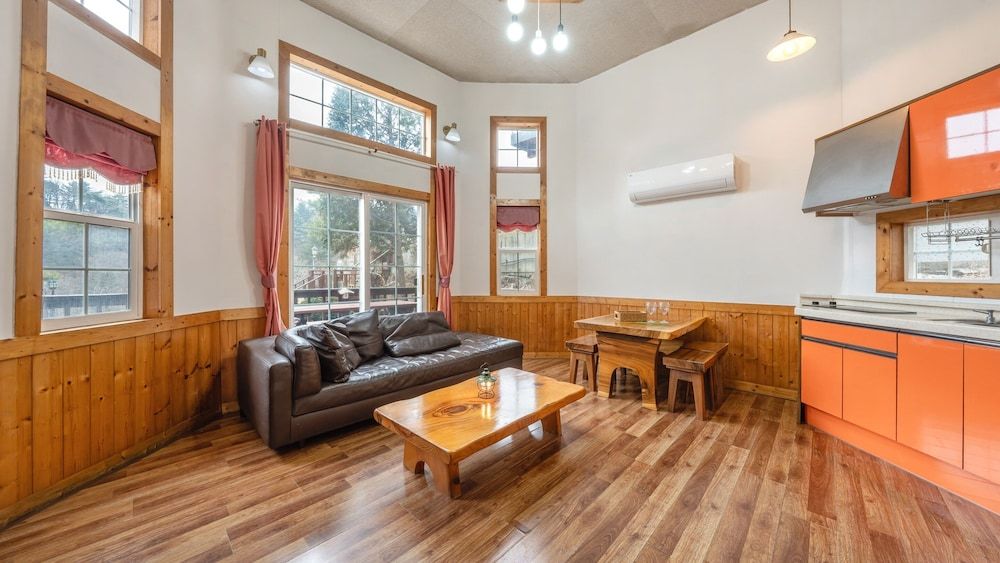 Gapyeong Solle Spa Pension Basic Room, 2 Bedrooms (A 102 (Private BBQ, Spa)) 10