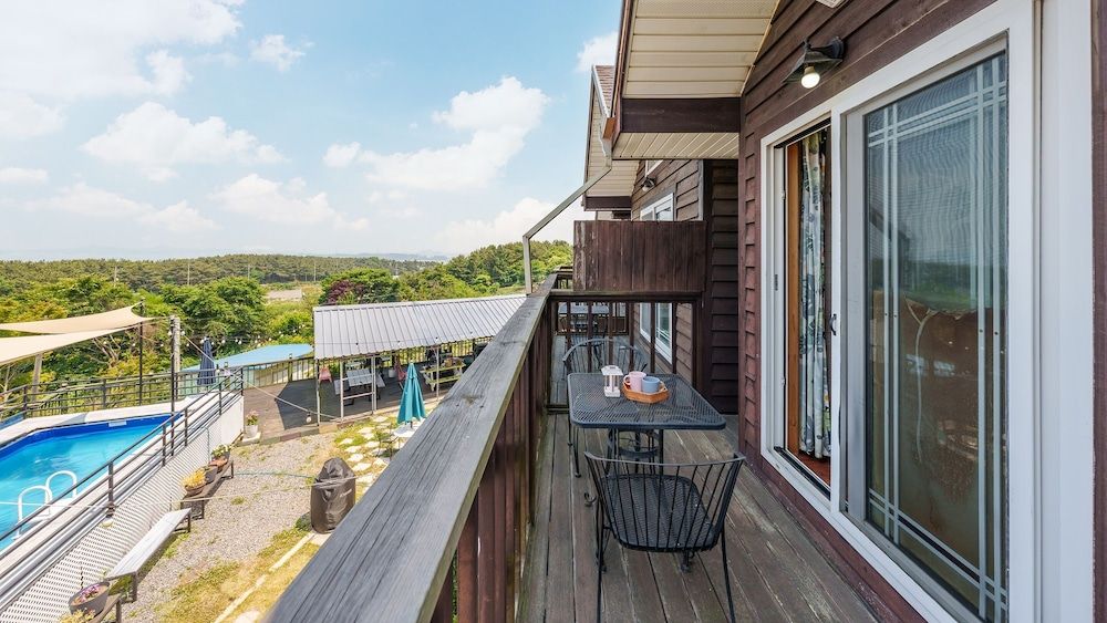 Yeongheungdo Porto Pension Basic Room, 1 Bedroom (baobab) 4