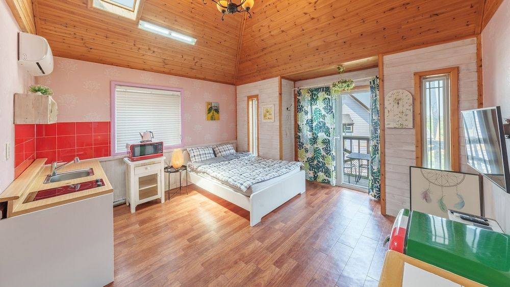 Yeongheungdo Porto Pension Basic Room, 1 Bedroom (baobab)