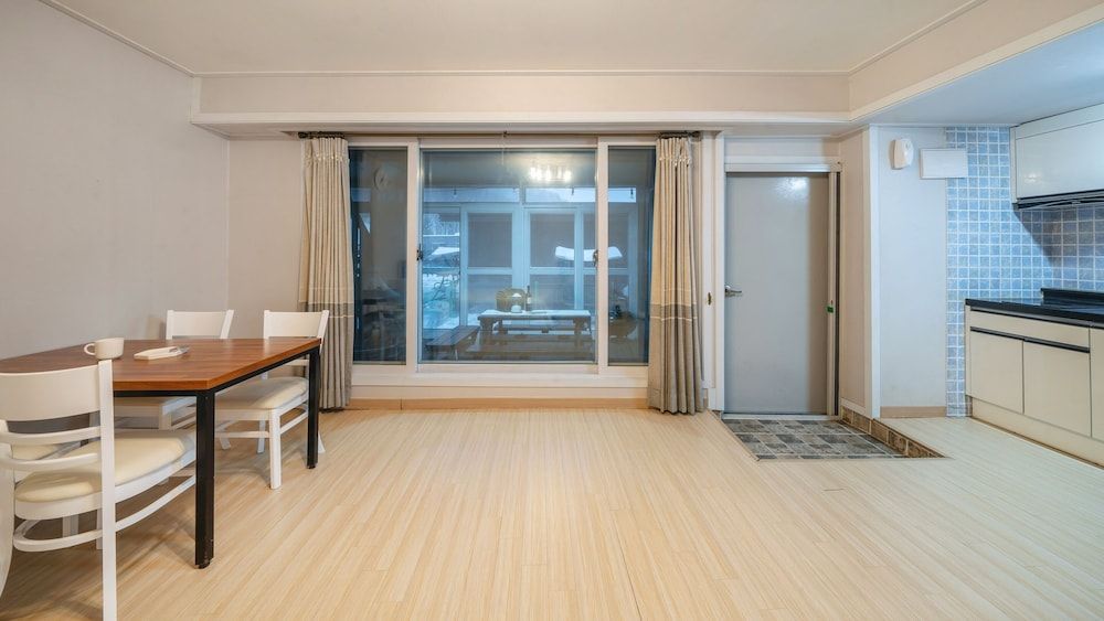 Pocheo Welcome Paw and Meow Pet Pension Basic Room, 1 Bedroom (room 101) 7