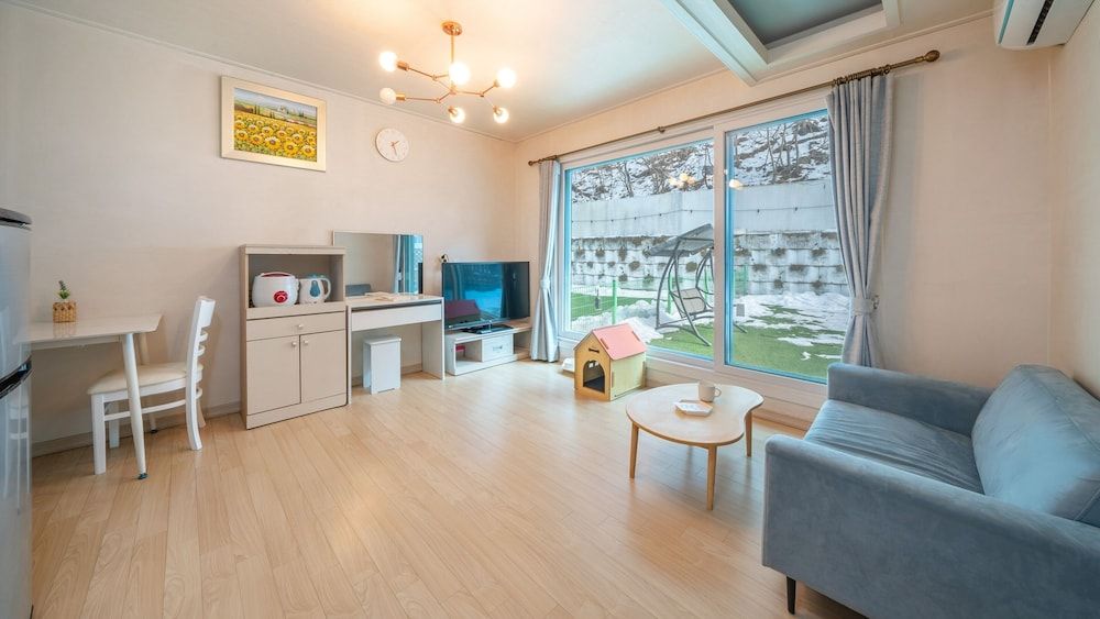 Pocheo Welcome Paw and Meow Pet Pension Basic Room, 1 Bedroom (Cottage No.2) 7