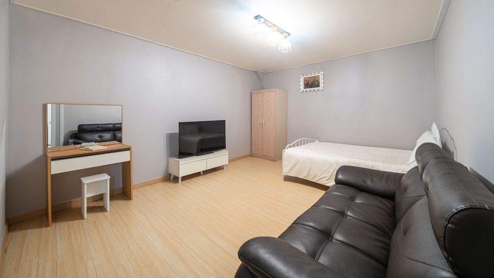 Pocheo Welcome Paw and Meow Pet Pension Basic Room, 1 Bedroom (room 101) 2