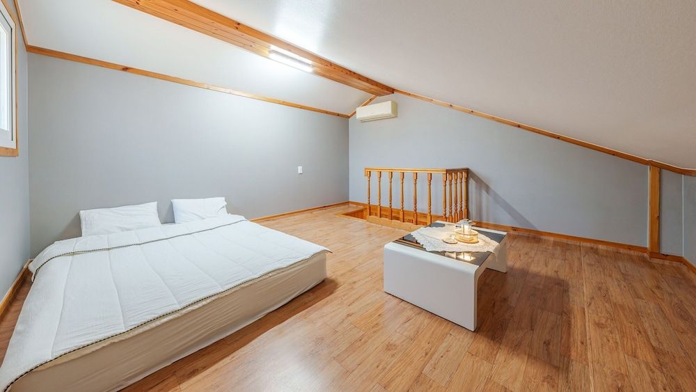 Geoje Come and Stay Pension Basic Room, 1 Bedroom (room 303(No Pet)) 5