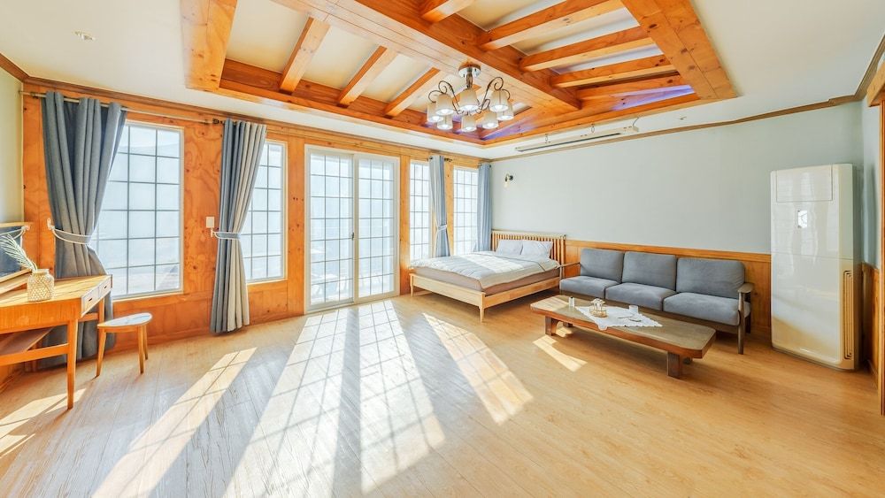 Geoje Come and Stay Pension Basic Room, 1 Bedroom (room 302(No Pet)) 4