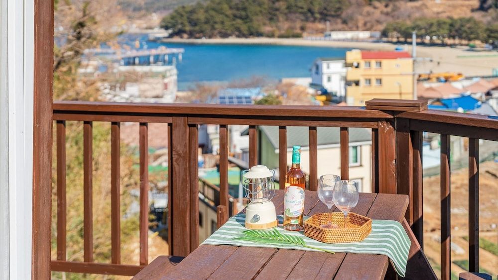 Geoje Come and Stay Pension Basic Room, 1 Bedroom (room 303(No Pet)) 10