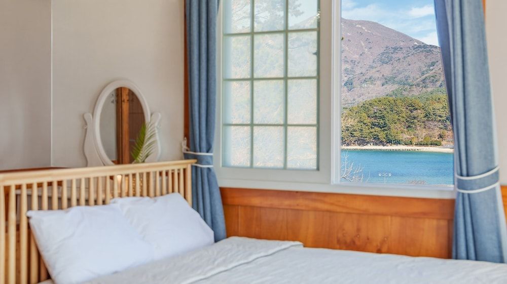 Geoje Come and Stay Pension Basic Room, 1 Bedroom (room 303(No Pet)) 7