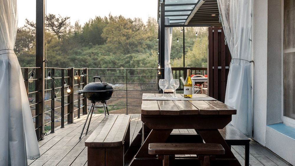 Yeonorang Park Pool Villa in Pohang Basic Room, 2 Bedrooms (Deluxe Type B (Pool Villa/BBQ)) 4