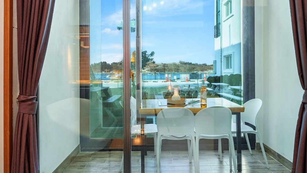 Yeosu Porrr Ocean View Pension Basic Room, 2 Bedrooms (Room 103) 5