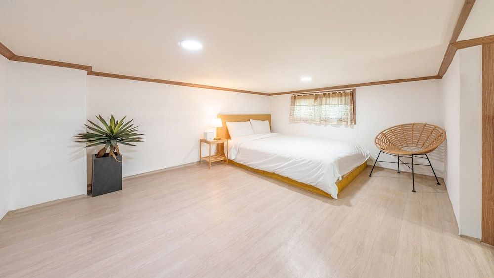 Yeosu Porrr Ocean View Pension Basic Room, 2 Bedrooms (Room 103) 4