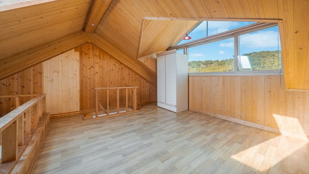 Yeongheungdo Rainbow Ocean View Pension Basic Room, 1 Bedroom (Room 204(Ocean View /BBQ /Terras)) 6