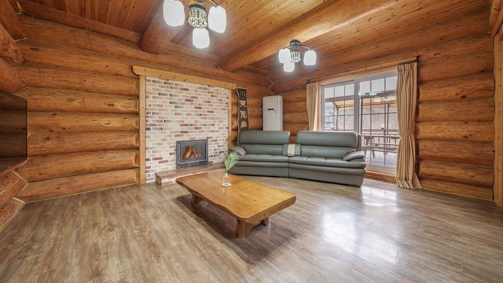 Daecheon Ocean Forest Pension Basic Room, 2 Bedrooms (Forest Room 101 (BBQ, Fireplace, OTT)) 7