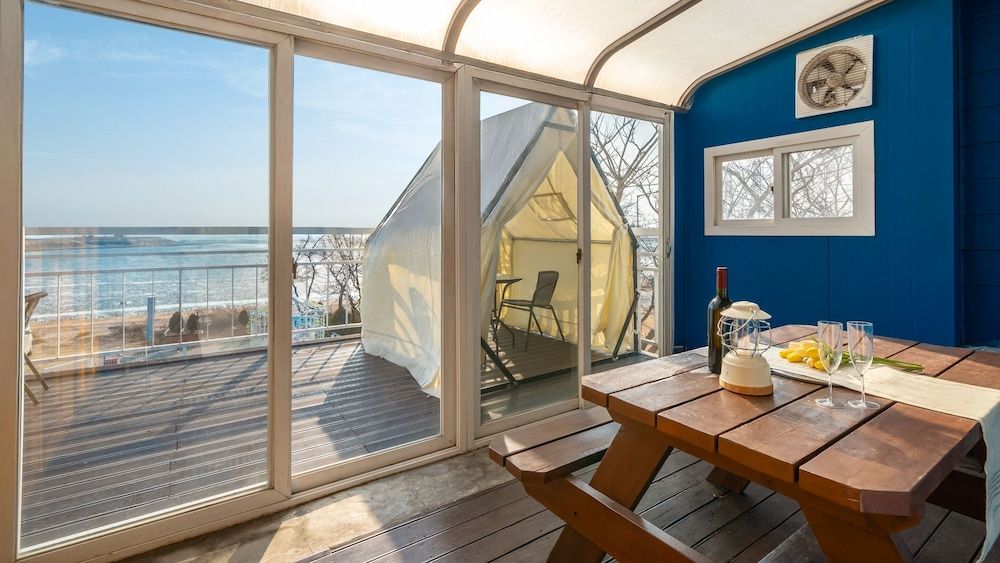 Yeongheungdo Blue Story Pension Basic Room, 1 Bedroom (Flower Room 201 (Spa/Ocean View)) 7