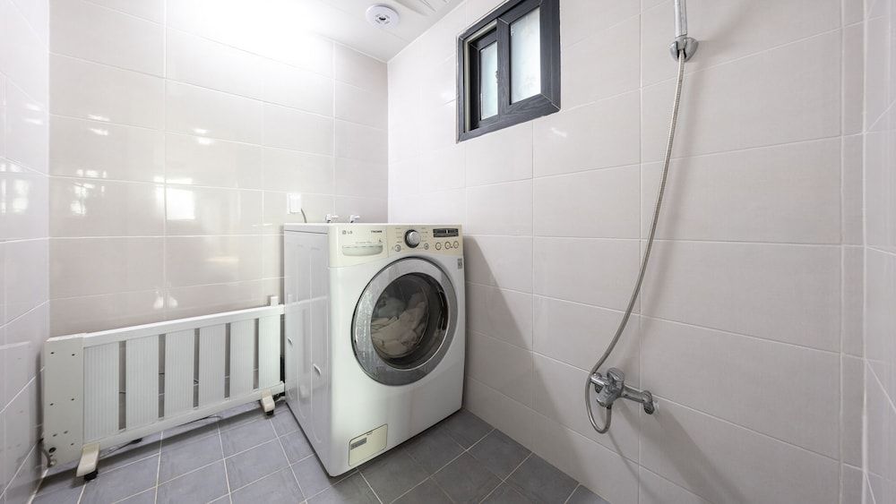 Yeongheungdo Blue Story Pension Basic Room, 3 Bedrooms (Whole House (Ocean View/Group)) 10