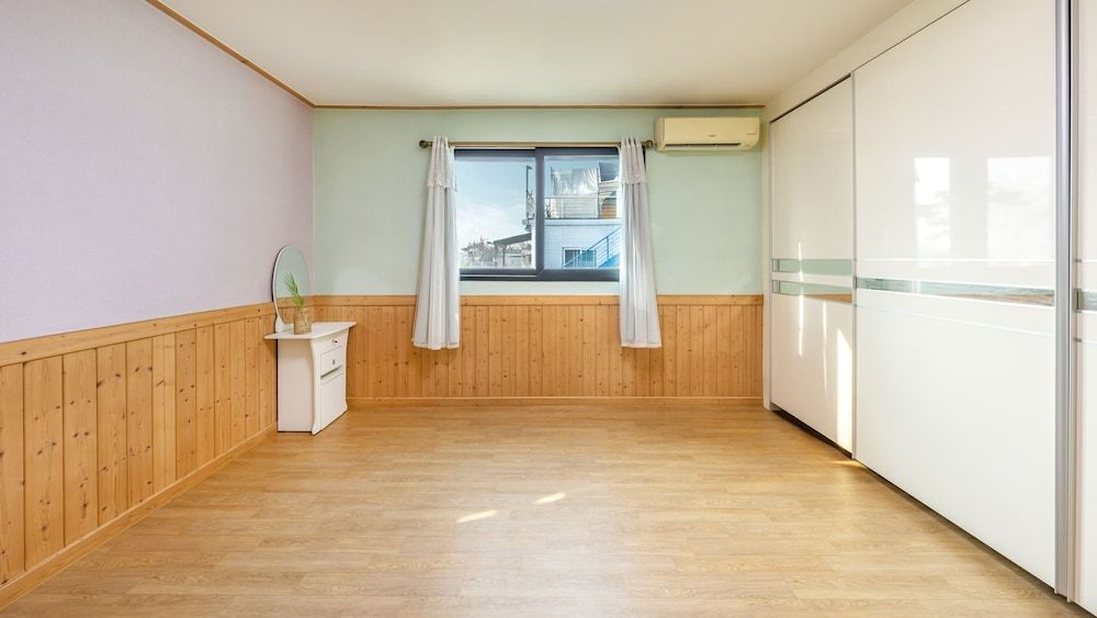 Yeongheungdo Blue Story Pension Basic Room, 3 Bedrooms (Whole House (Ocean View/Group)) 6