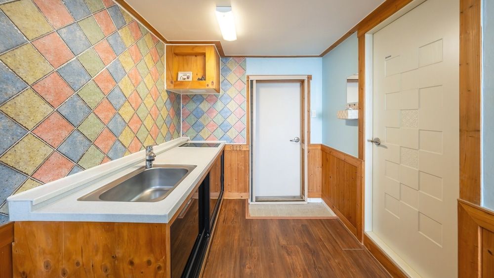 Yeongheungdo Blue Story Pension Basic Room, 1 Bedroom (Sky Room 203 (Spa/Ocean View)) 8