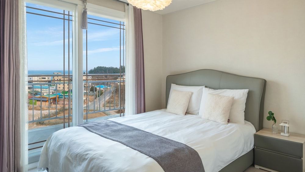 Sokcho Scenic House Pension Basic Room, 1 Bedroom (room 202) 2