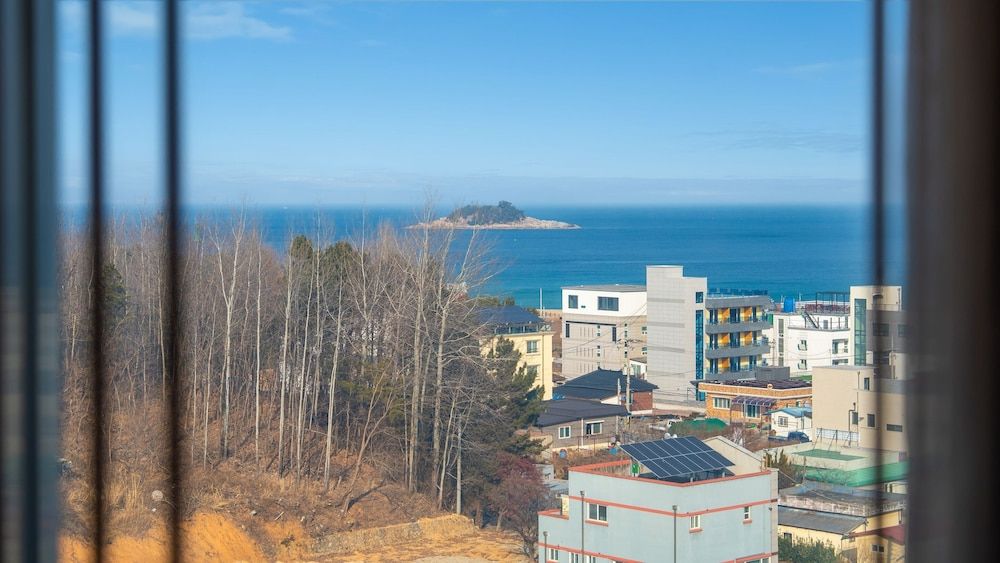 Sokcho Scenic House Pension Basic Room, 1 Bedroom (room 203)
