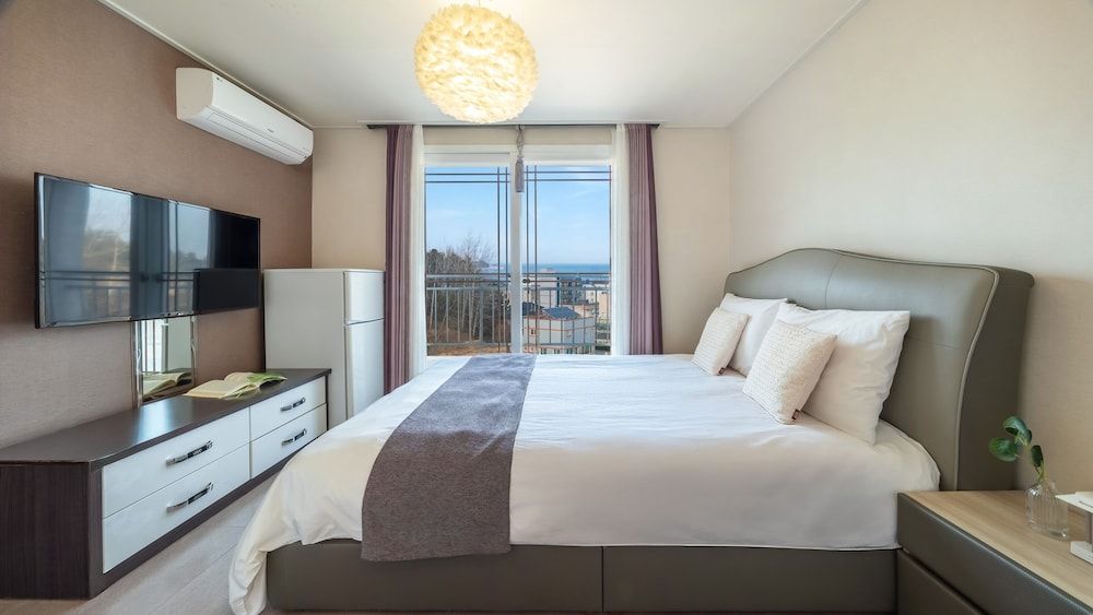 Sokcho Scenic House Pension Basic Room, 1 Bedroom (room 202)