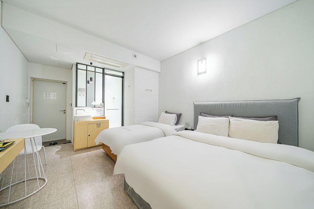 Ami Boutique Hotel Deluxe Twin 2