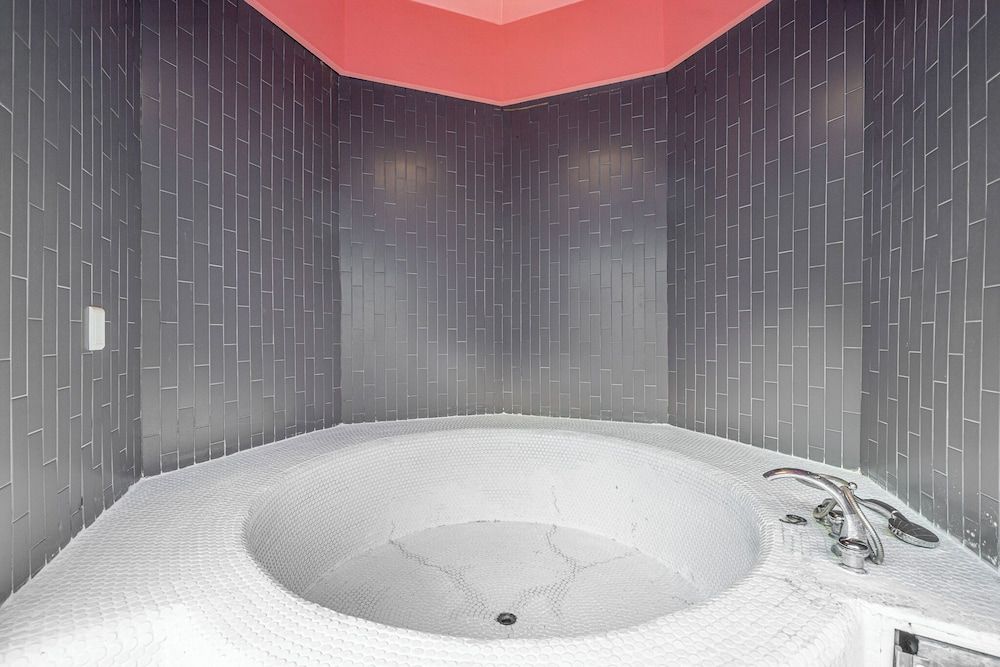 Ami Boutique Hotel Suite with Terrace 9