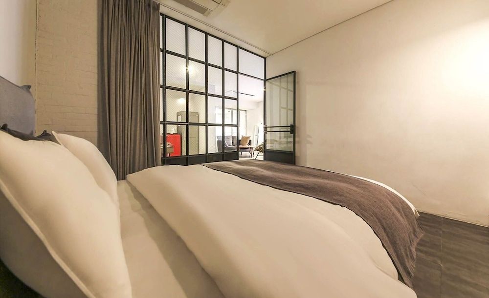 Ami Boutique Hotel Suite with Terrace 2