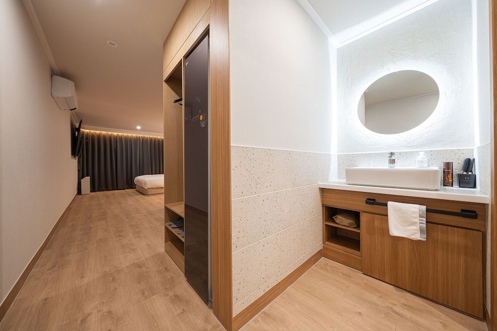 Cheonan H-Avenue Cheonan Buldang Suite Couple PC 5